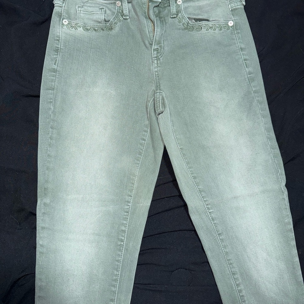 Elegant Olive Skinny Jeans for Women